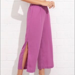 Wide leg crop pants with Slit